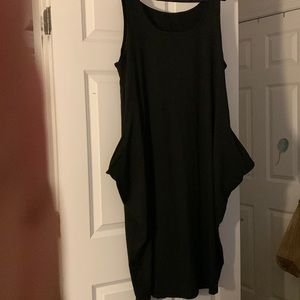 Black mid dress with pockets
